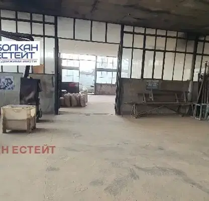 Снимка 2 — Промишлена сграда във Велико Търново, Дебелец