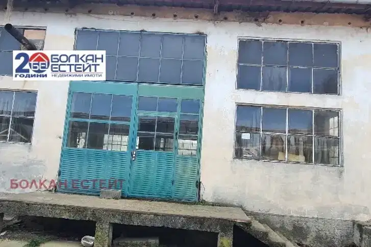 Industrial Building in Oblast Veliko Tyrnovo, Debelec