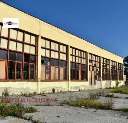 Снимка 3 — Промишлена сграда във Велико Търново, Горна Оряховица