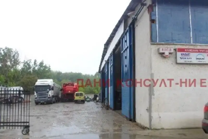 Industrial Building in Oblast Veliko Tyrnovo, Svishtov