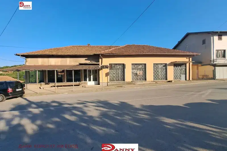 Industrial Building in Oblast Veliko Tyrnovo, Svishtov