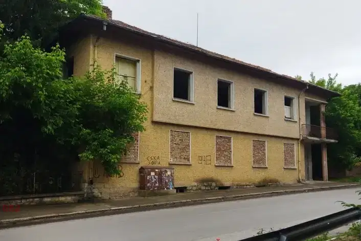 Industrial Building in Veliko Tyrnovo, Alekovo