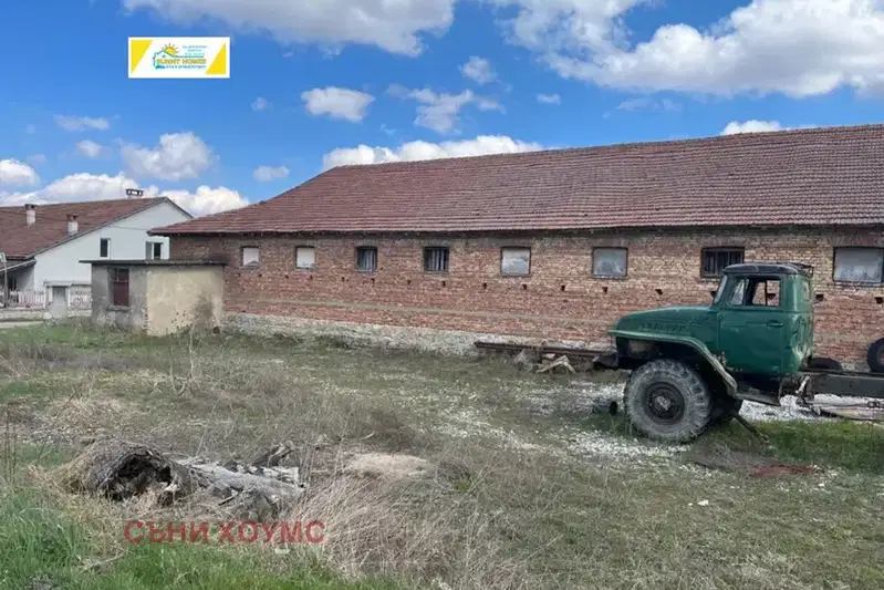 Industrial Building in Oblast Veliko Tyrnovo, Balvan
