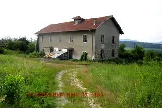 Промишлена сграда във Велико Търново, с. Драгижево