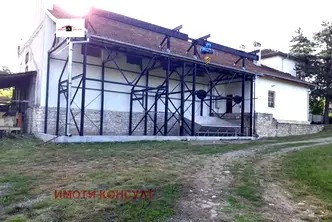 Промишлена сграда във Велико Търново, с. Камен