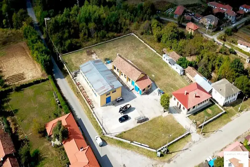 Промишлена сграда във Велико Търново, с. Плаково