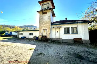 Промишлена сграда във Велико Търново, с. Самоводене