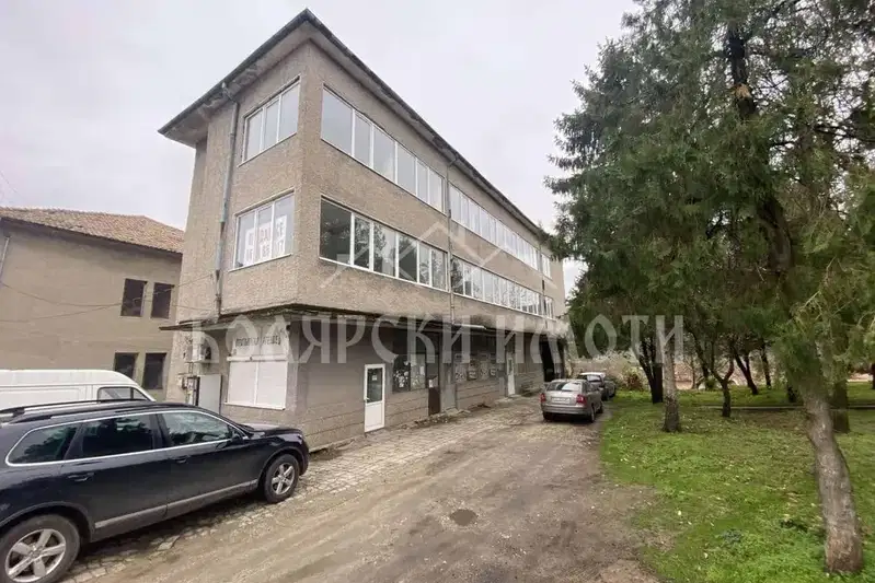 Industrial Building in Oblast Veliko Tyrnovo, Samovodene