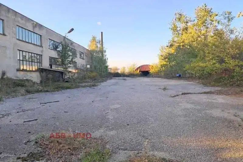 Industrial Building in Oblast Vidin, Rabrovo