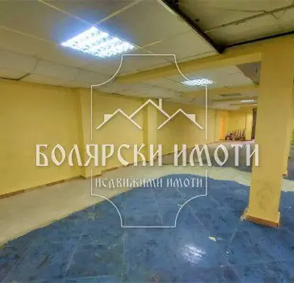 Снимка 5 — Склад във Велико Търново, Акация
