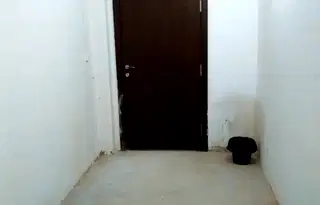 Склад в Русе, Родина 1