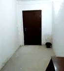 Склад в Русе, Родина 1