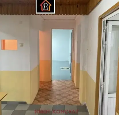 Снимка 4 — Склад във Враца, Складова база