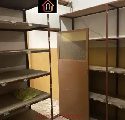 Снимка 4 — Склад във Враца, Складова база
