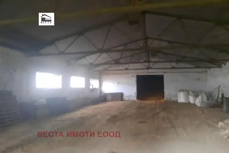 Warehouse in Oblast Dobrich, Chestimensko