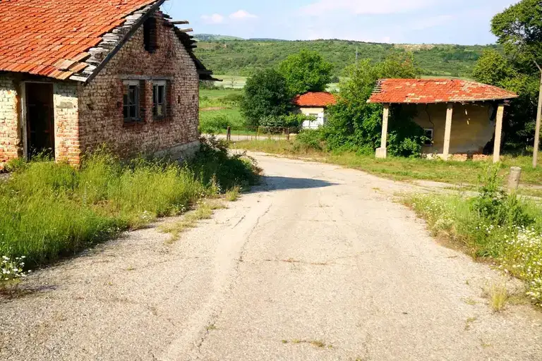 Склад в Кюстендил, с. Баланово
