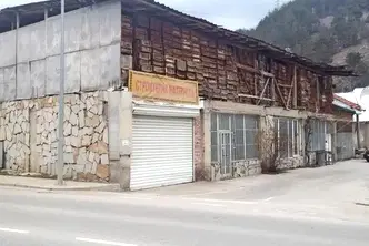 Склад в Смолян, Девин