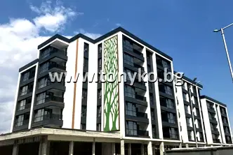 Тристаен апартамент в Цариско шосе