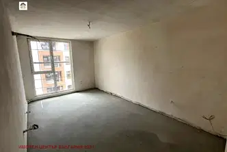 Тристаен апартамент в Студентски