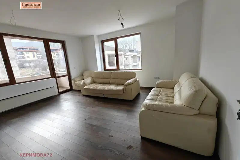 3-bedroom apartment in Lozen