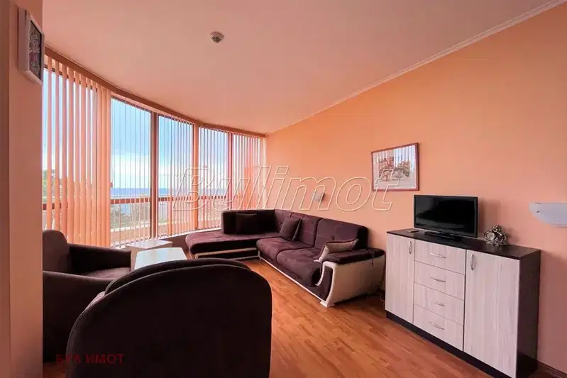 3-bedroom apartment in Zlatni Pyasyci