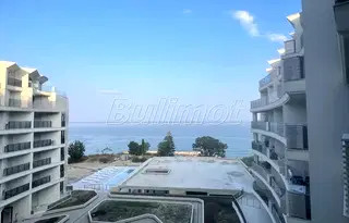 Тристаен апартамент в к.к. Чайка