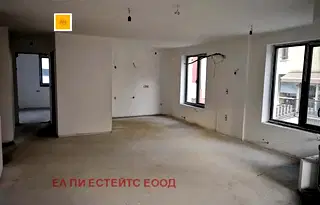 Тристаен апартамент в ж.Южен парк