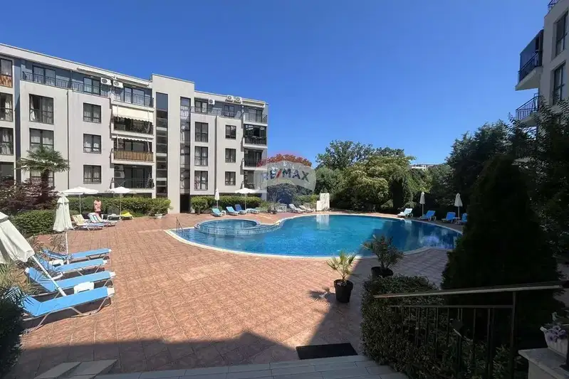 3-bedroom apartment in Zlatni Pyasyci