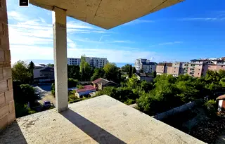 Тристаен апартамент в к.к. Чайка