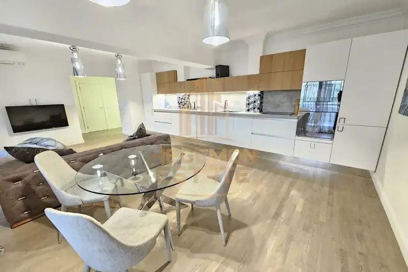 3-bedroom apartment in Zlatni Pyasyci