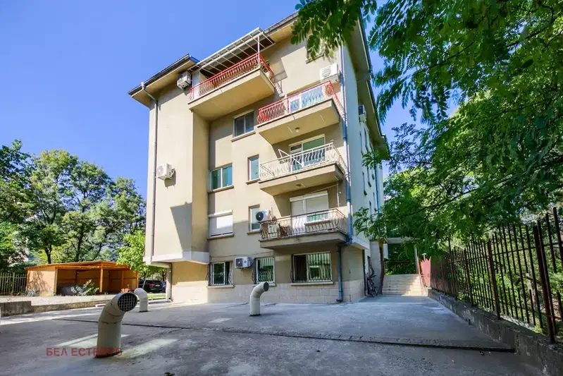 3-bedroom apartment in Студентски