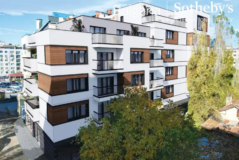 Тристаен апартамент в Студентски