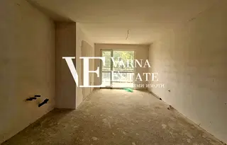 Тристаен апартамент в к.к. Чайка