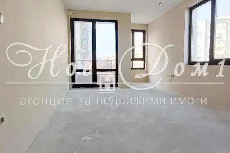 Тристаен апартамент в Кайсиева ина