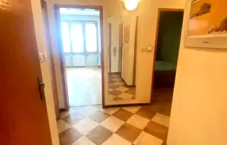 Тристаен апартамент в ж.Южен парк