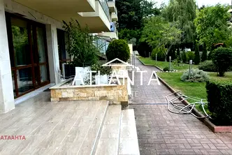 Тристаен апартамент в к.к. Св.Св. Константин и Елена