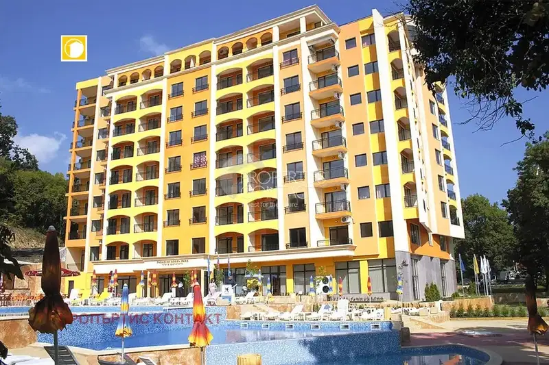 3-bedroom apartment in Zlatni Pyasyci