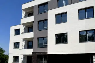 Тристаен апартамент в Студентски