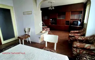 Тристаен апартамент във Велико Търново, Акация