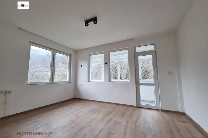 3-bedroom apartment in Veliko Tyrnovo, Asenov