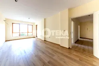 Тристаен апартамент във Варна, Аспарухово