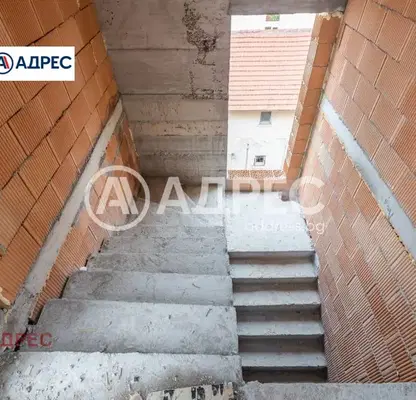Снимка 4 — Тристаен апартамент във Варна, Аспарухово