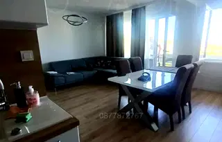 Тристаен апартамент в Стара Загора, Аязмото
