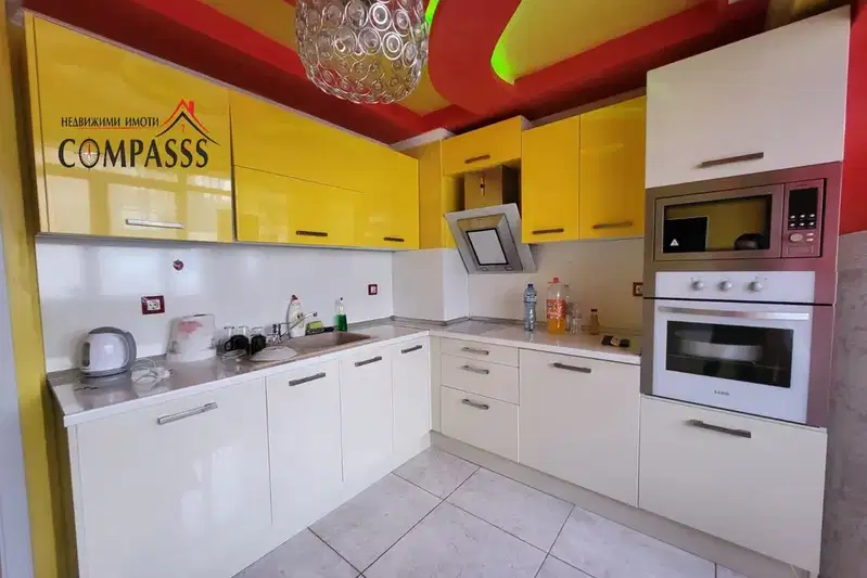 3-bedroom apartment in Dobrich, Balik