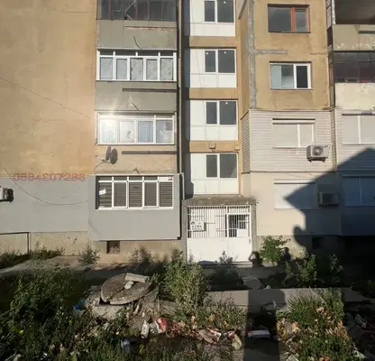 Снимка 2 — Тристаен апартамент в Добрич, Балик