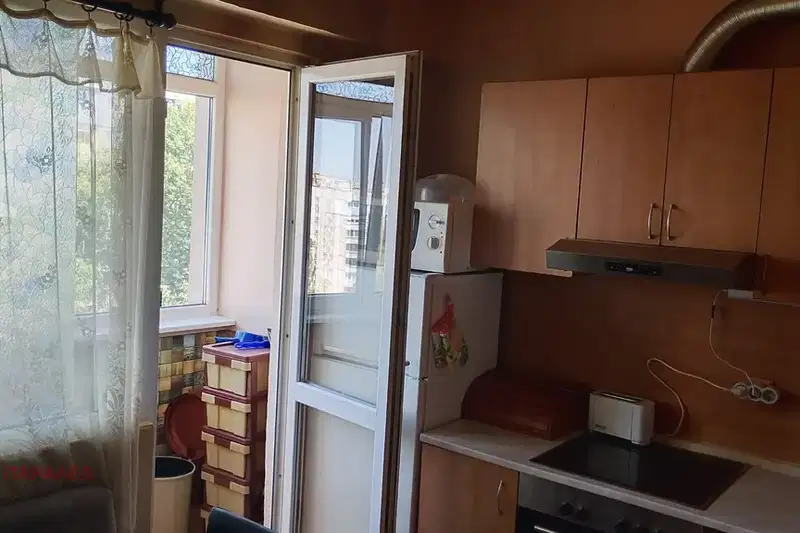 3-bedroom apartment in Dobrich, Balik