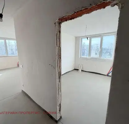 Снимка 3 — Тристаен апартамент с гледка към градина в Банишора, София