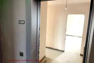 Тристаен апартамент в София, Банишора