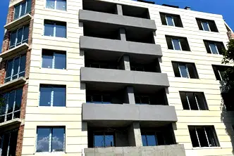 Тристаен апартамент с функционално разпределение в Банишора, София