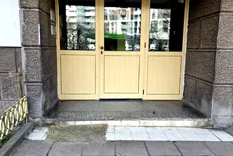 Тристаен апартамент с две тераси в Банишора, София